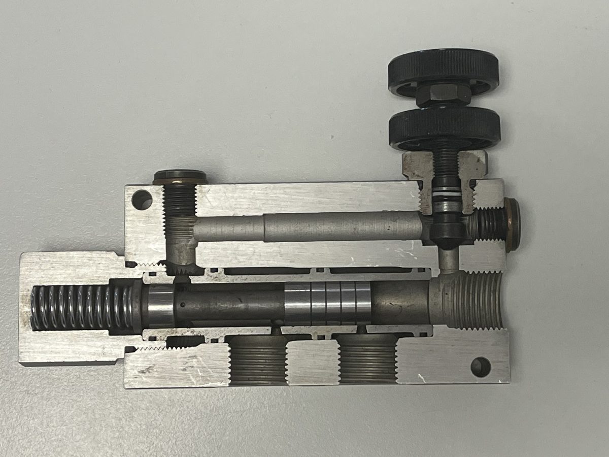 Druk gecompenseerde stroomregelventielen in hydrauliek